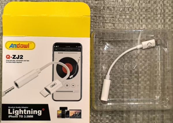TIPO IPHONE  AUDIO AMARILLOO COD. Q-ZJ2